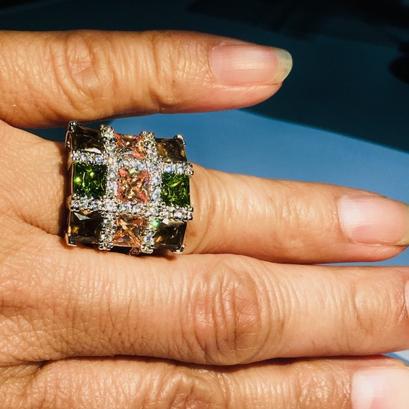 Belucci Zirconia Silver Multicolor Ring - Picture 5 of 7